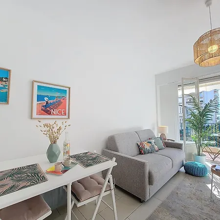 Nestor&jeeves - Riviera - - Very Close Sea *